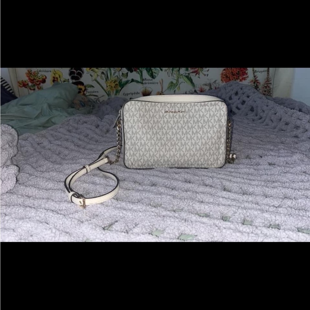 MICHEAL KORS PURSE